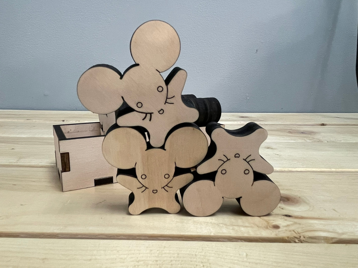 The Acrobats Mouse