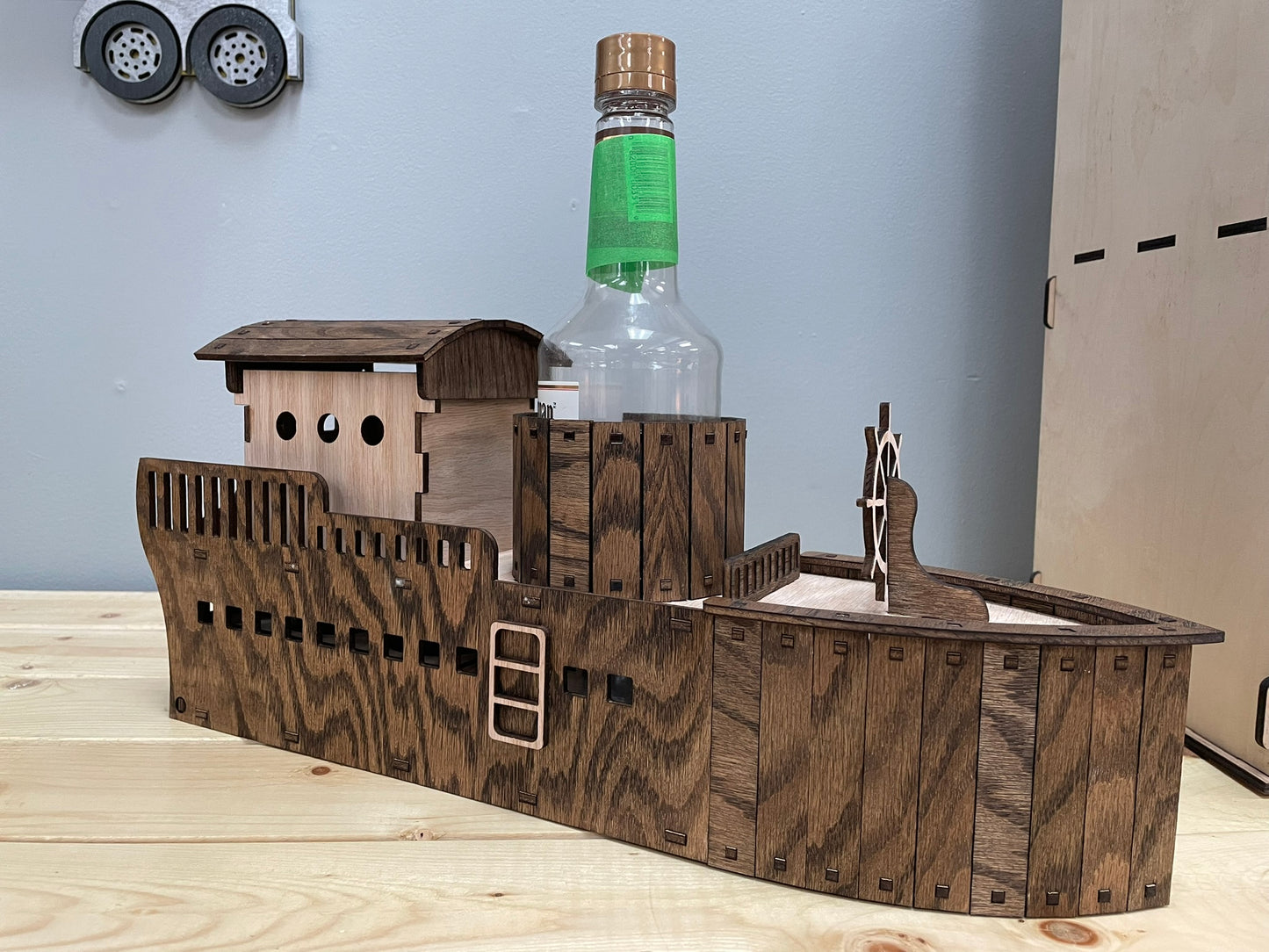 Wine Box Boat Shape