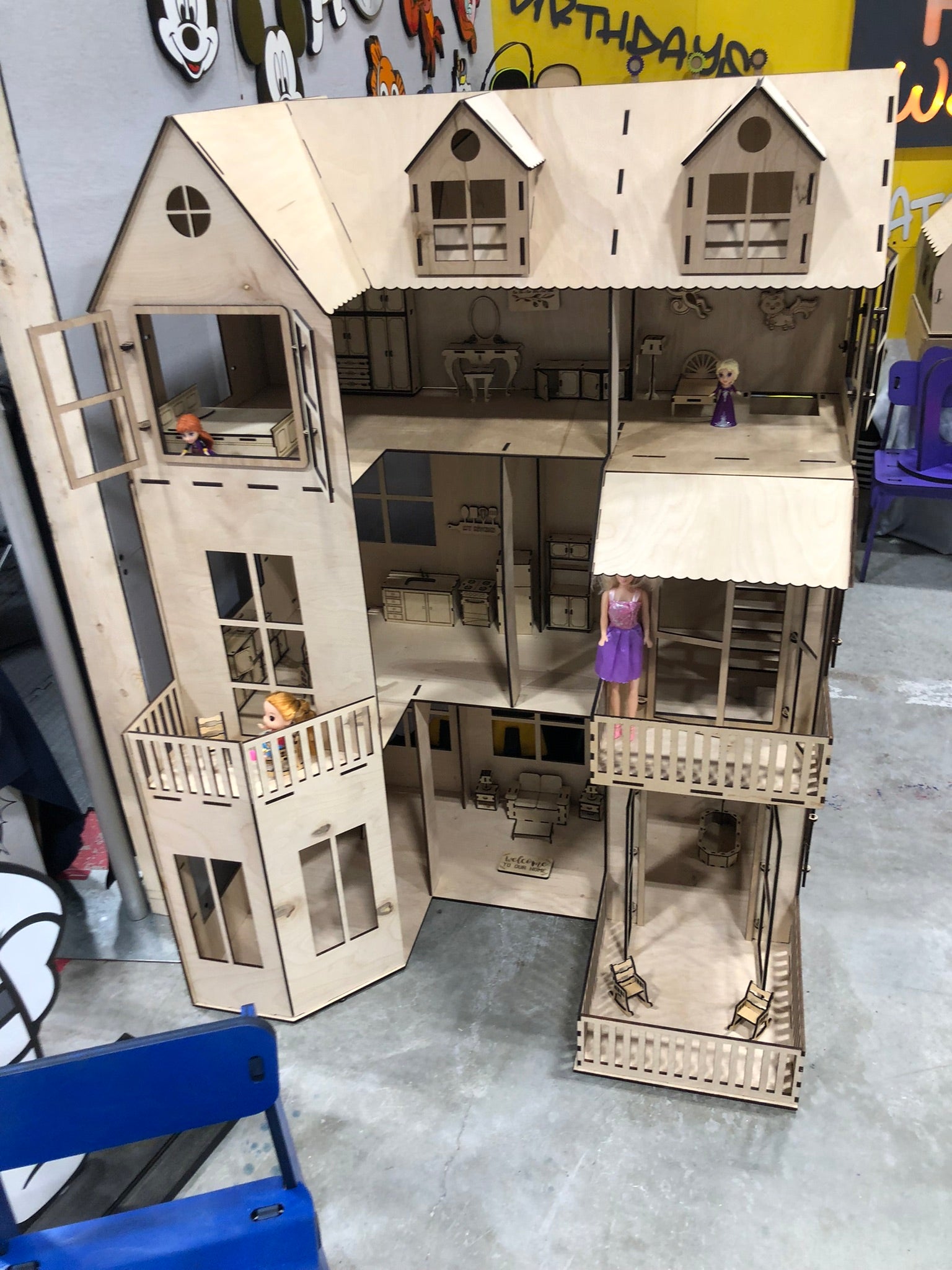 Modern Wooden Doll House – FnC workshop - Main Image
