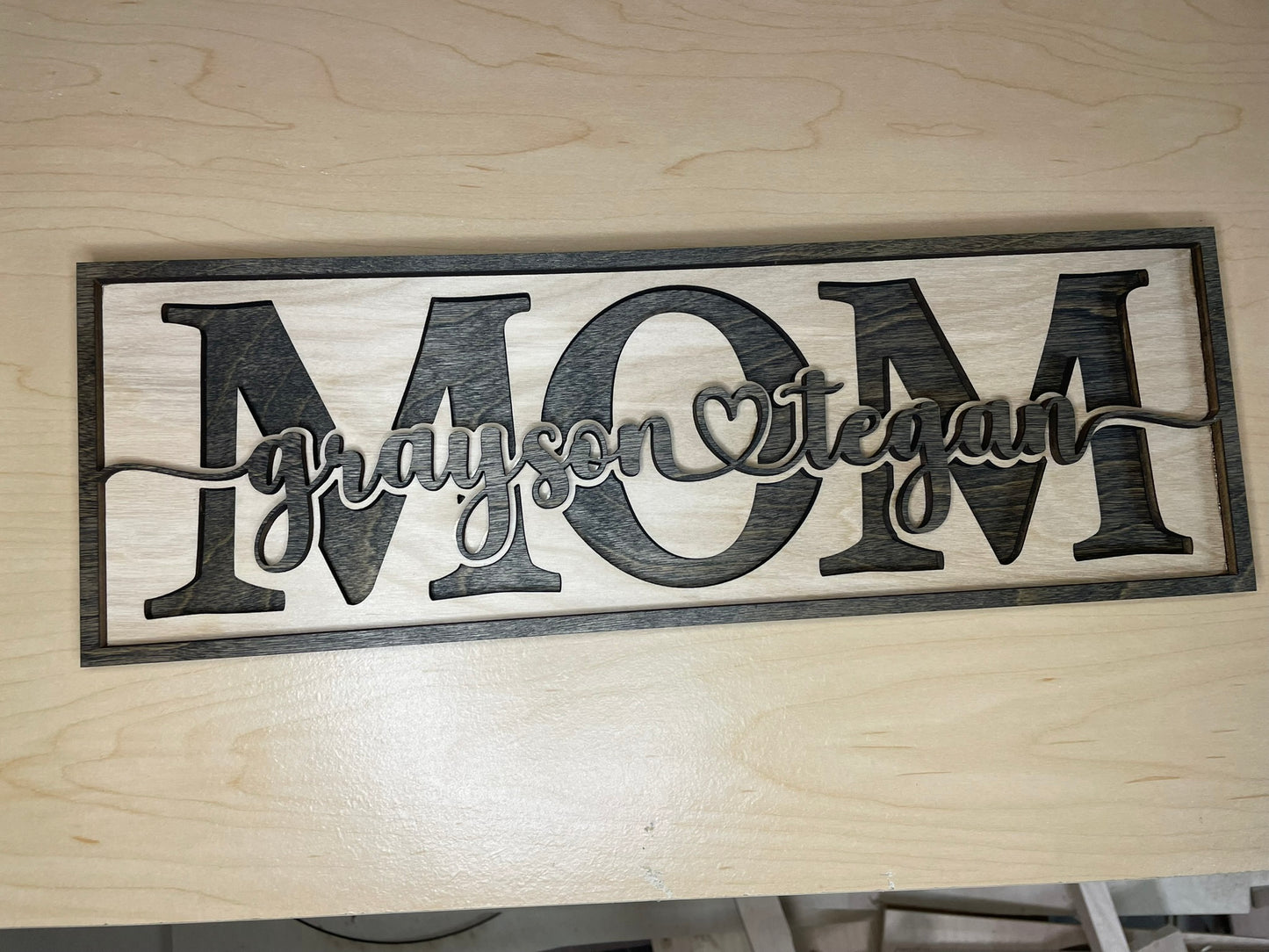Personalized Wooden Mom sign with children name