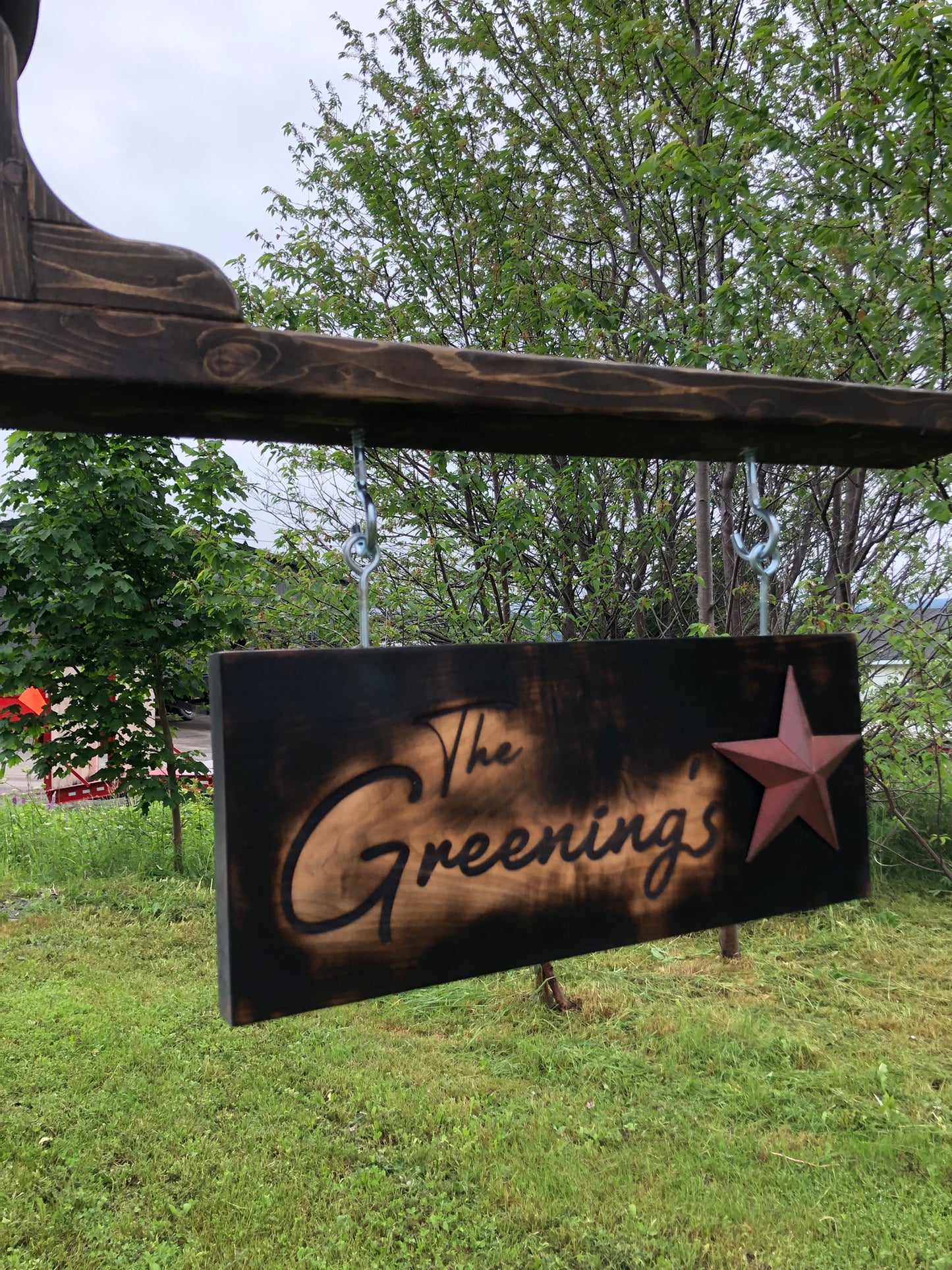 Custom Outdoor Wooden Hanging Sign – Personalized Family or Business Name